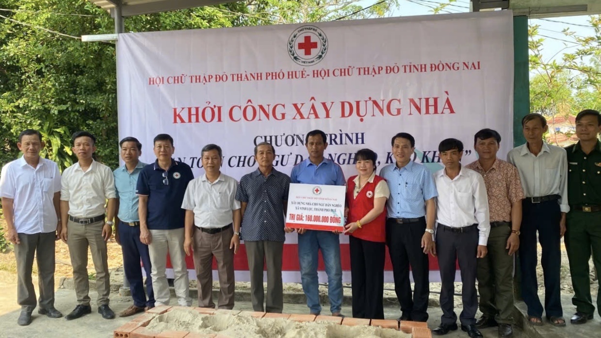 Khởi công xây dựng nhà cho ngư dân nghèo xã Vinh Lộc