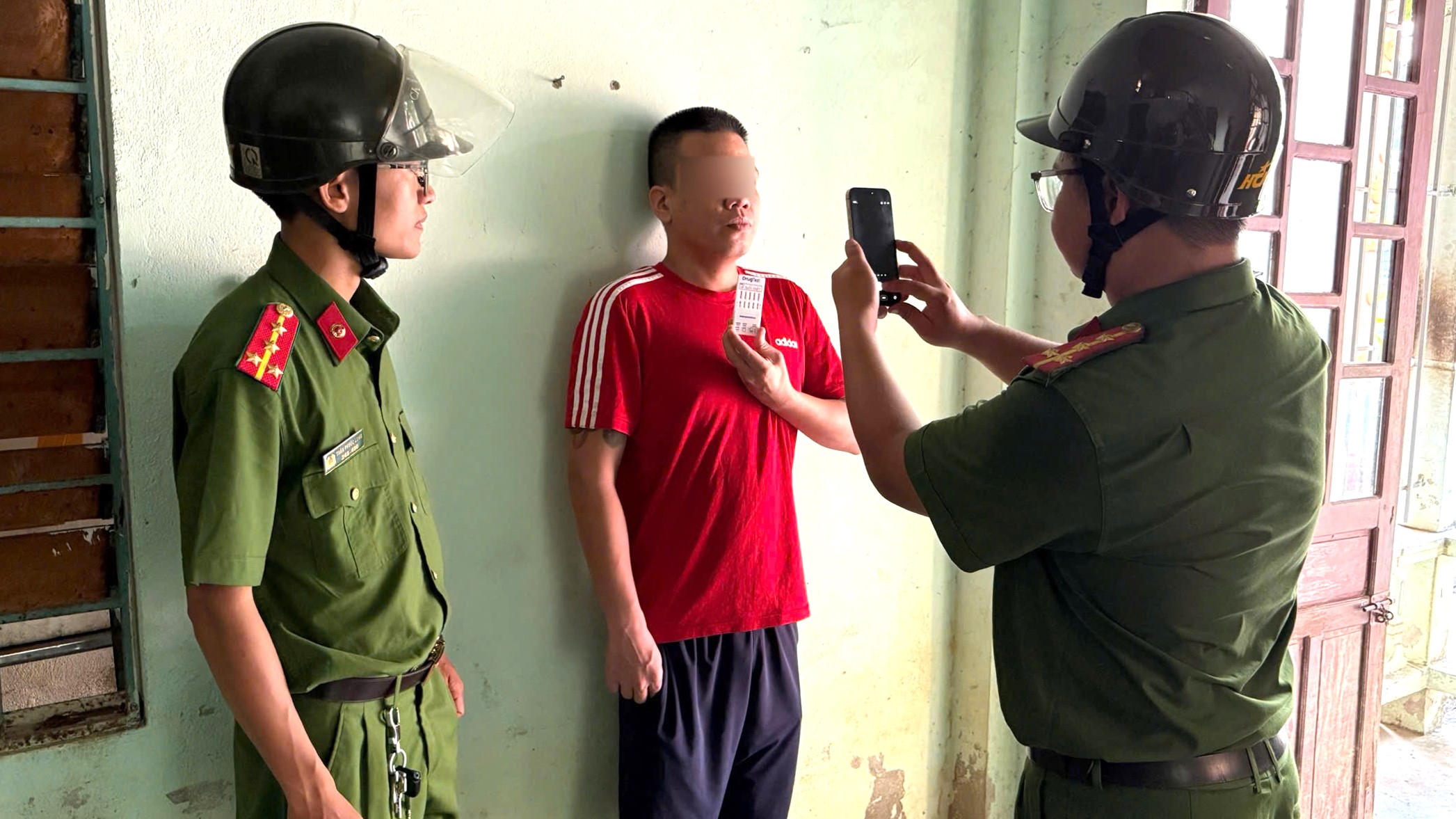 Ra quân tổng kiểm tra, phát hiện 8 trường hợp dương tính ma túy