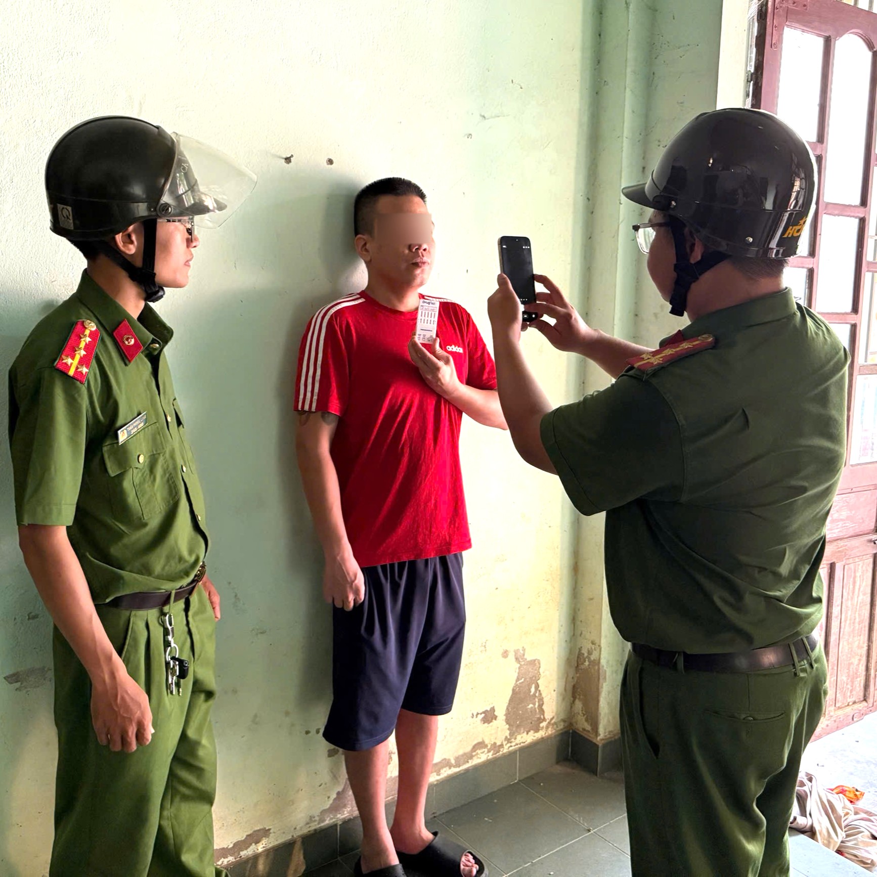 Ra quân tổng kiểm tra, phát hiện 8 trường hợp dương tính ma túy