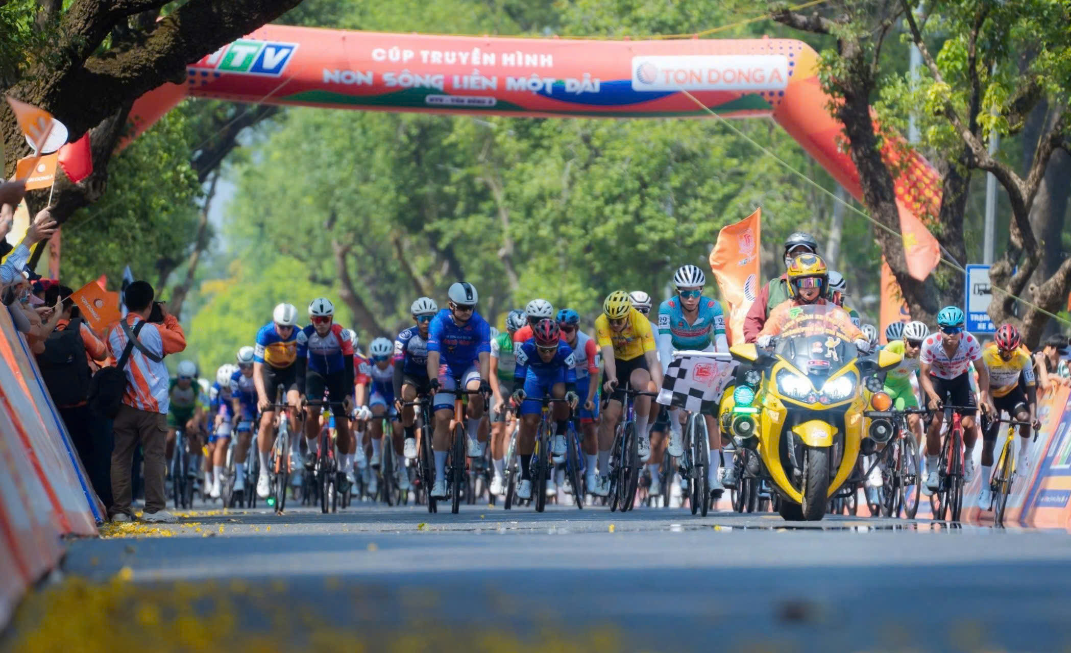 Marchuk Dzianis về Nhất chặng 9 Phú Xuân - Dã Viên