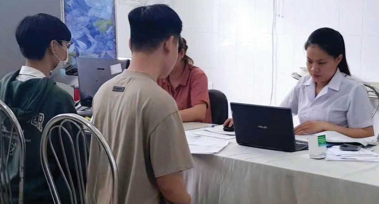 Lá chắn giảm thiểu nguy cơ lây lan HIV ra cộng đồng