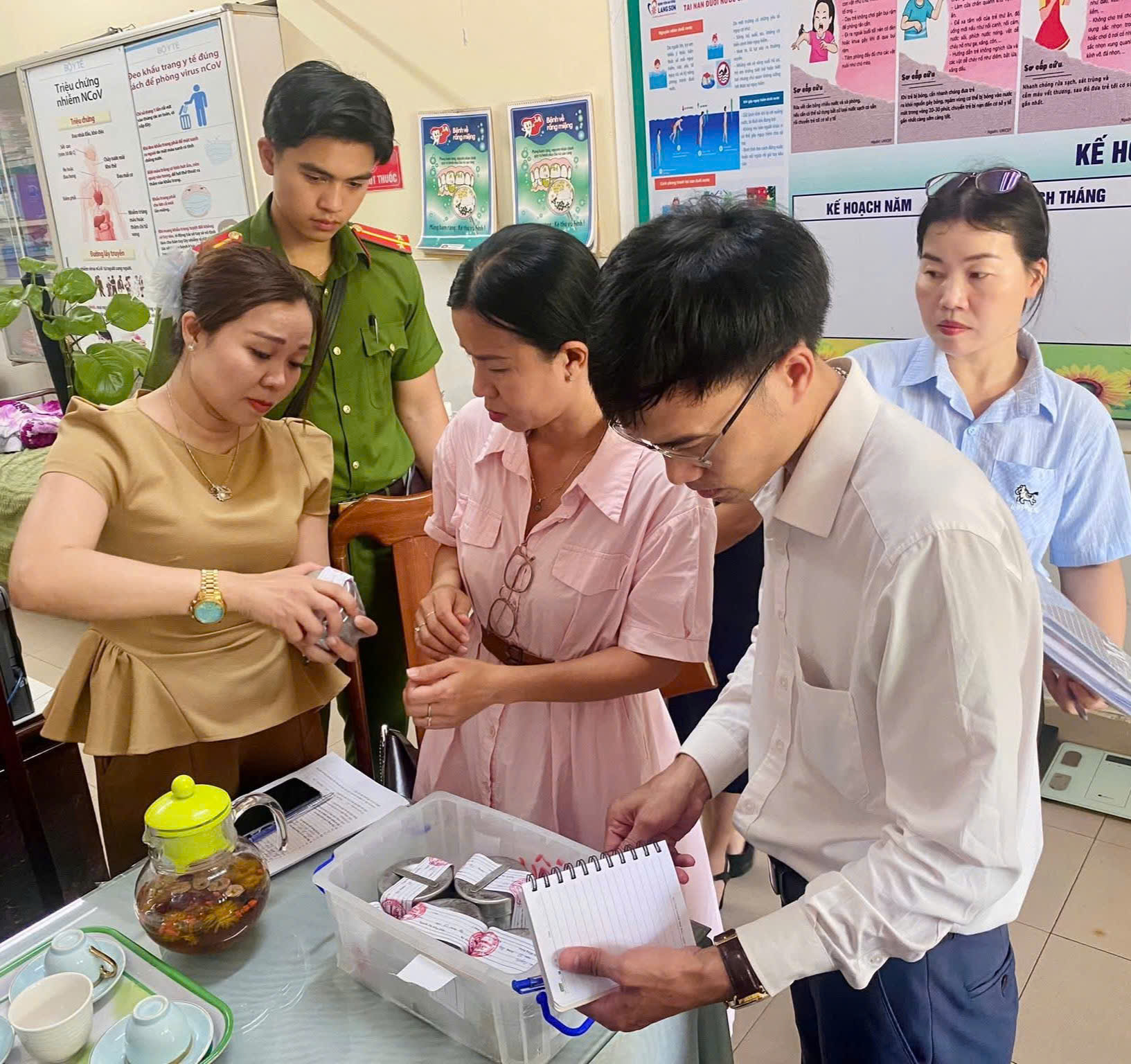 Phường Thuận Hóa tăng cường kiểm tra bảo đảm an toàn thực phẩm tại các trường học