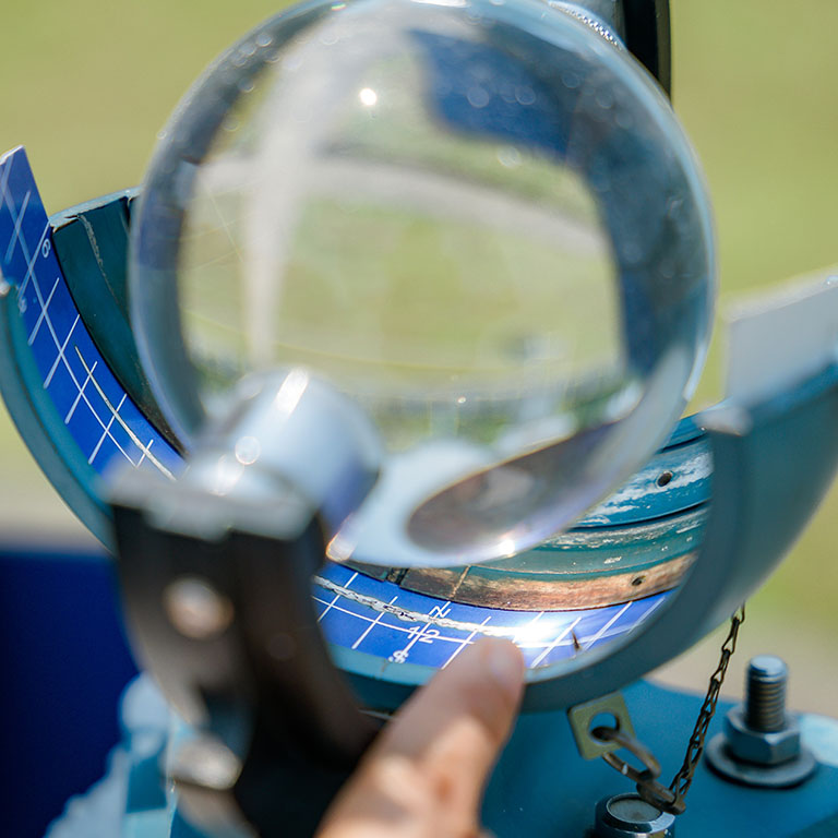 “Bắt mạch” nắng nóng giữa trời đổ lửa