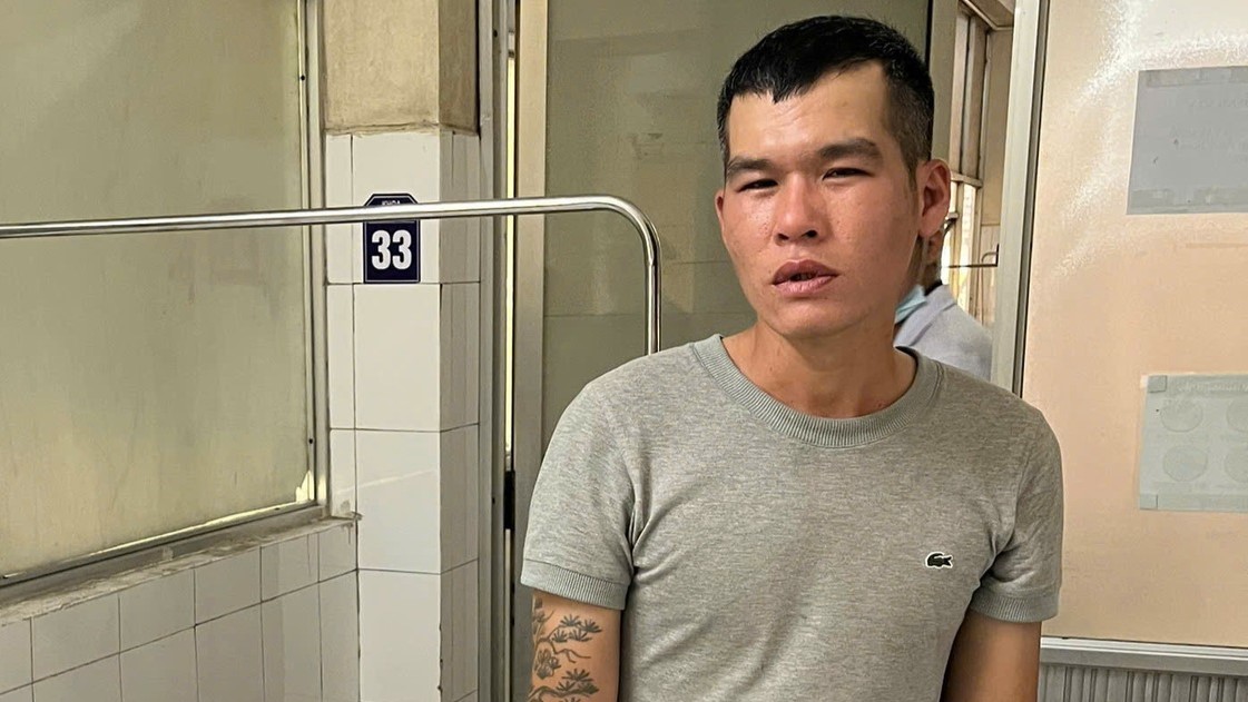 Bắt đối tượng trộm cắp hàng loạt điện thoại tại bệnh viện