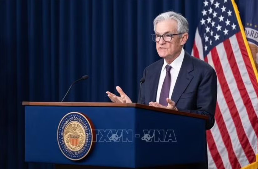 Tổng thống Mỹ tiếp tục cảnh báo sẽ sa thải Chủ tịch Fed Powell