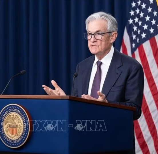 Tổng thống Mỹ tiếp tục cảnh báo sẽ sa thải Chủ tịch Fed Powell