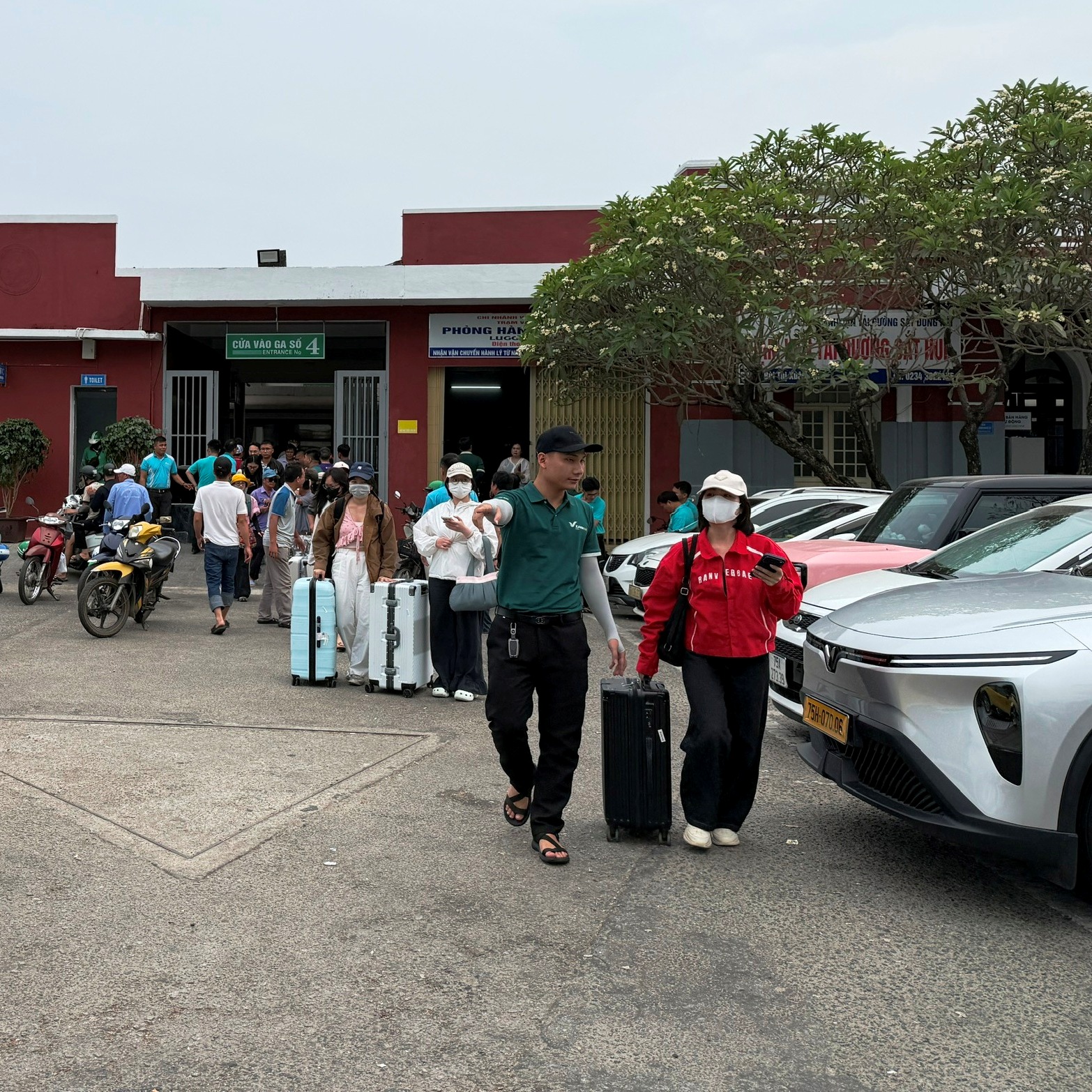 Tăng cường công tác vận tải và bảo đảm trật tự, an toàn giao thông trong kỳ nghỉ Lễ Giỗ tổ Hùng Vương và dịp 30 4-1 5