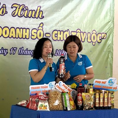 Ra mắt Tổ phụ nữ kinh doanh số tại chợ Tây Lộc