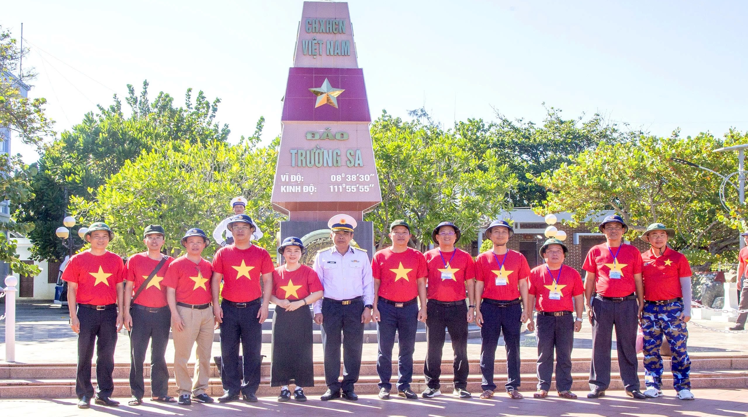 Đoàn công tác TP Huế thăm quân, dân tại Quần đảo Trường Sa và Nhà giàn DK1