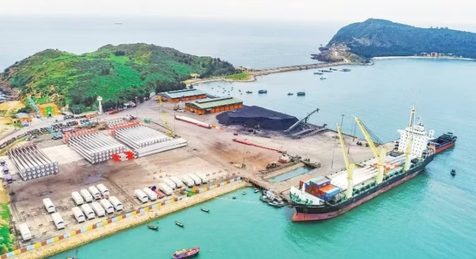 Công bố 309 bến cảng và 14 cảng dầu khí