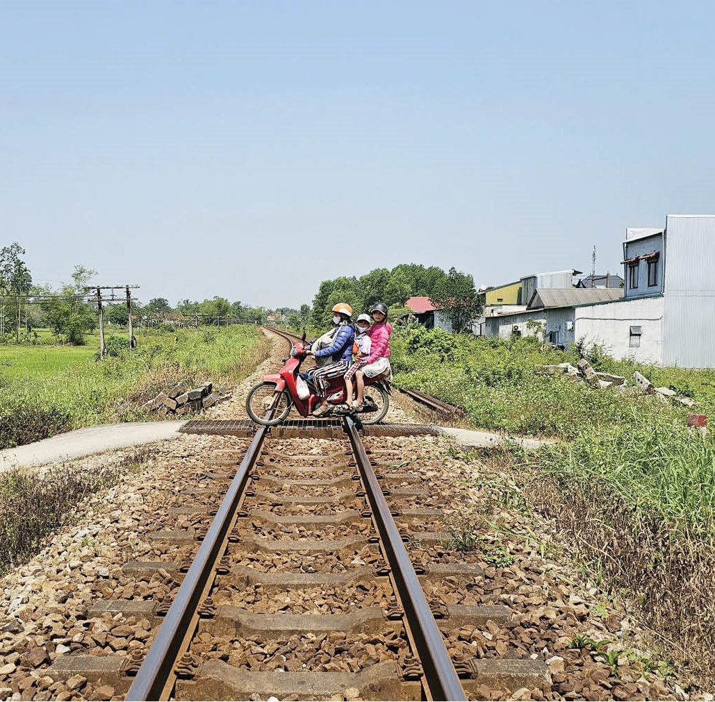 Đầu tư hầm chui và đường ngang Giải pháp đảm bảo an toàn giao thông đường sắt