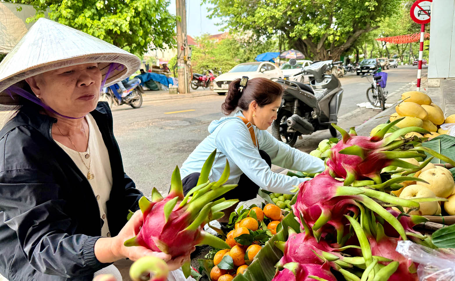 Chợ Huế ngày Rằm - nét đẹp văn hóa Cố đô