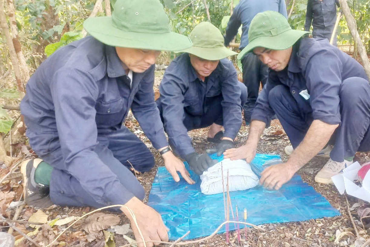 Làm hết việc chứ không hết giờ