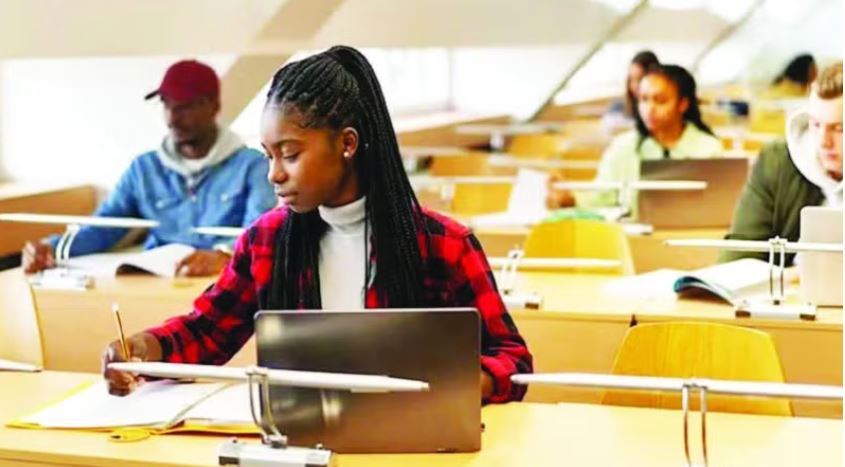 Anh và EU tăng cường gắn kết