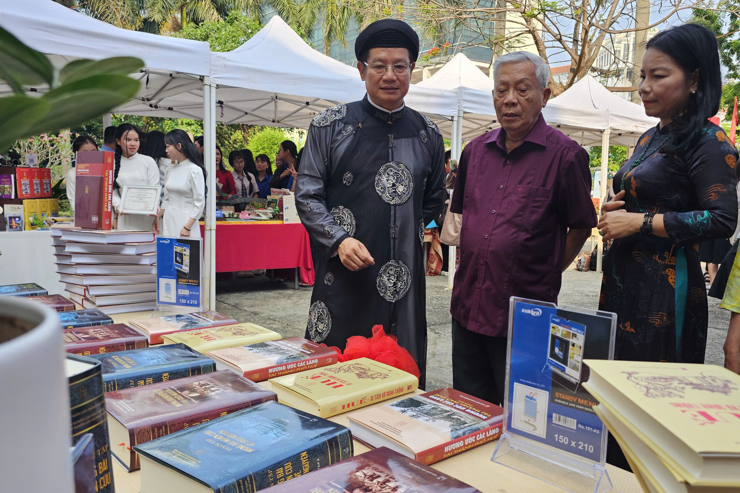 Văn hóa đọc gắn với đổi mới tiếp cận tri thức trong thời đại số