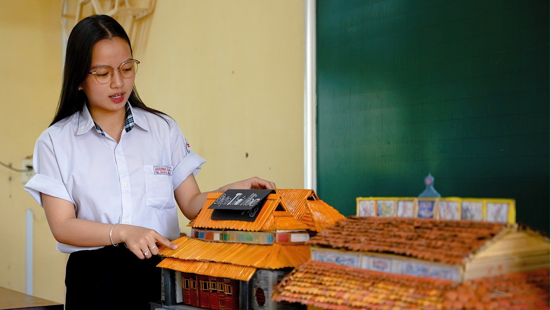 Học lịch sử qua mô hình tái chế