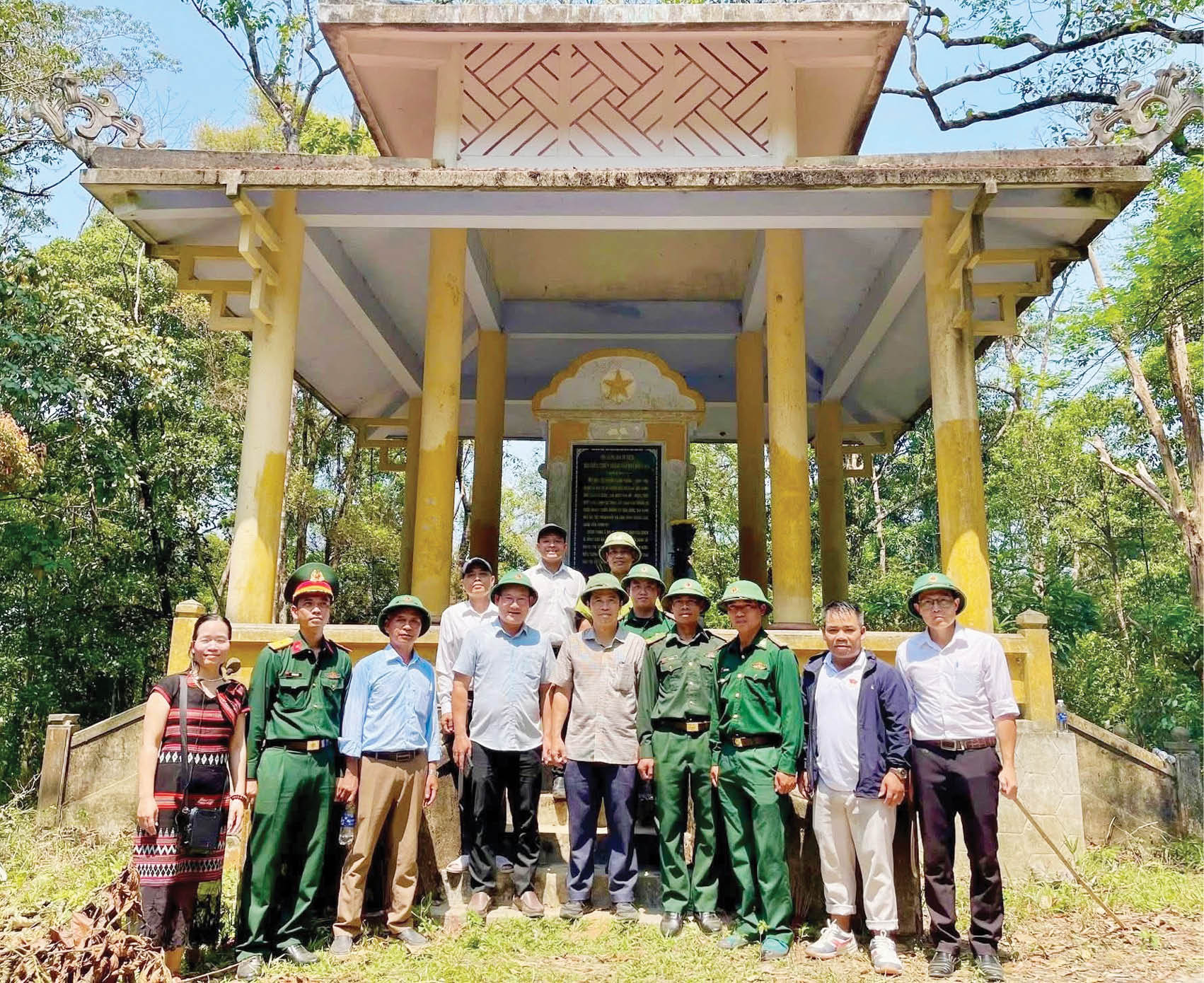 Từ A Lưới đến Dinh Độc Lập