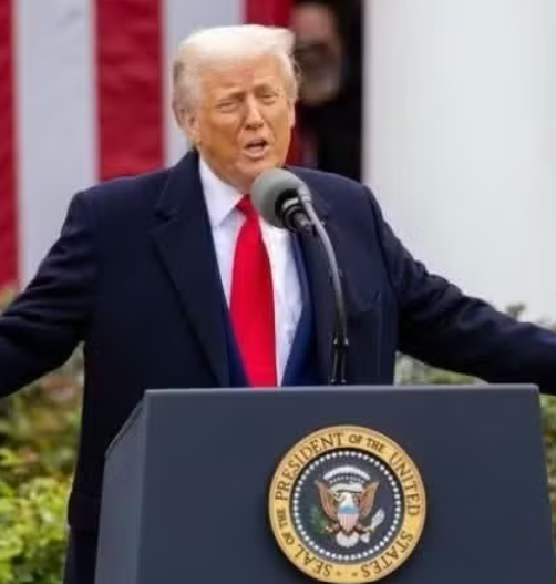 Tổng thống Mỹ Donald Trump tuyên bố gia hạn lệnh ngừng bắn với Iran