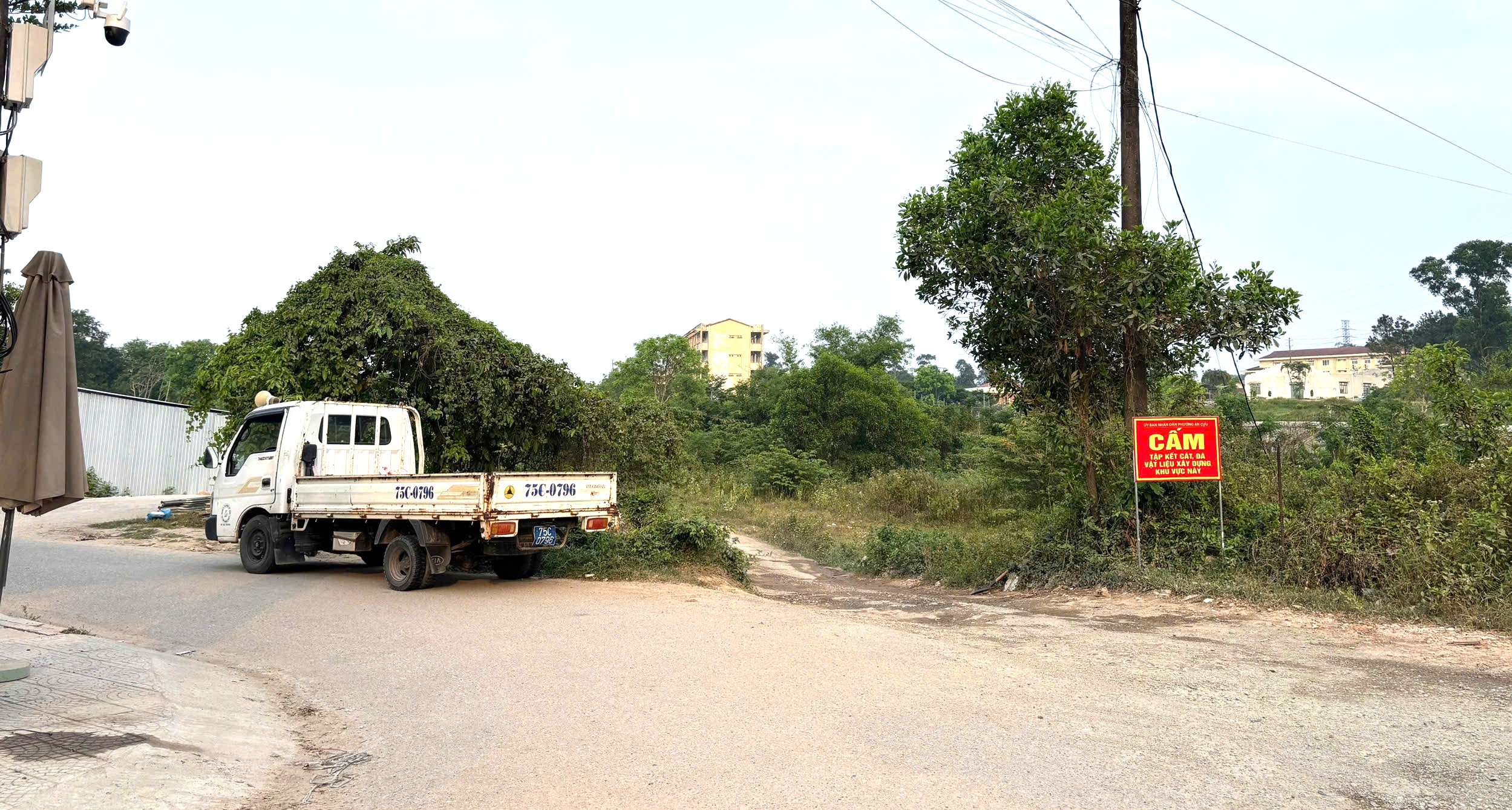 Lắp đặt camera giám sát bãi tập kết cát trái phép