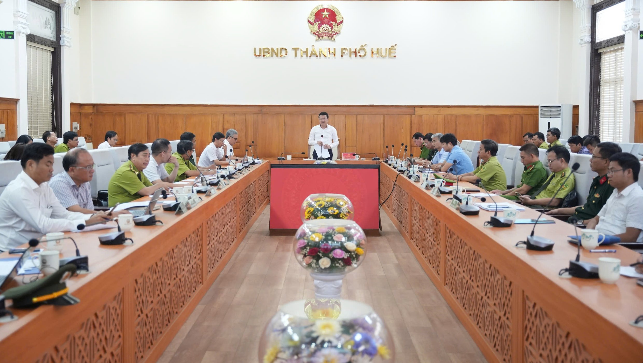 Quản lý, bảo vệ gắn với phát triển kinh tế rừng bền vững