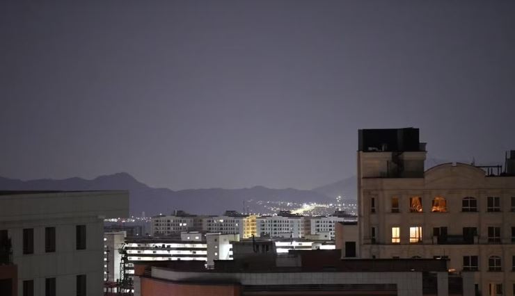 Iran kích hoạt phòng không tại Tehran, Israel đang chờ Nhà Trắng phê chuẩn để mở lại chiến dịch