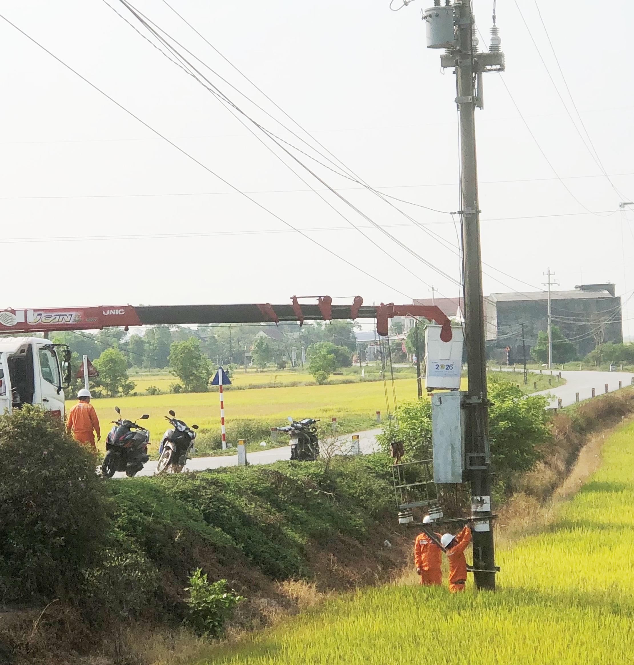 Bảo đảm cấp điện an toàn, ổn định trong dịp lễ