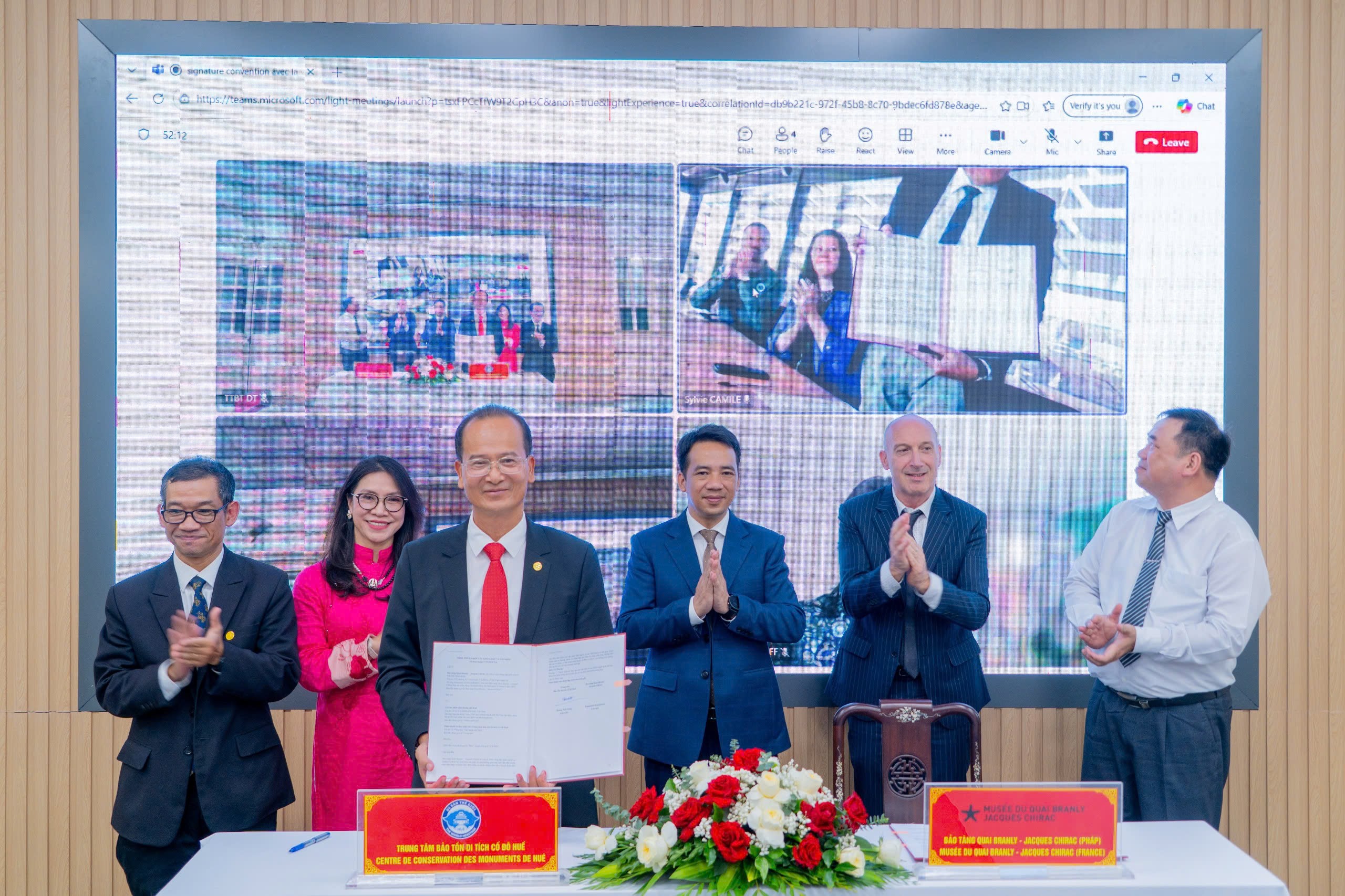 Bảo tàng Pháp chuyển giao tư liệu quý về Hoàng cung Huế