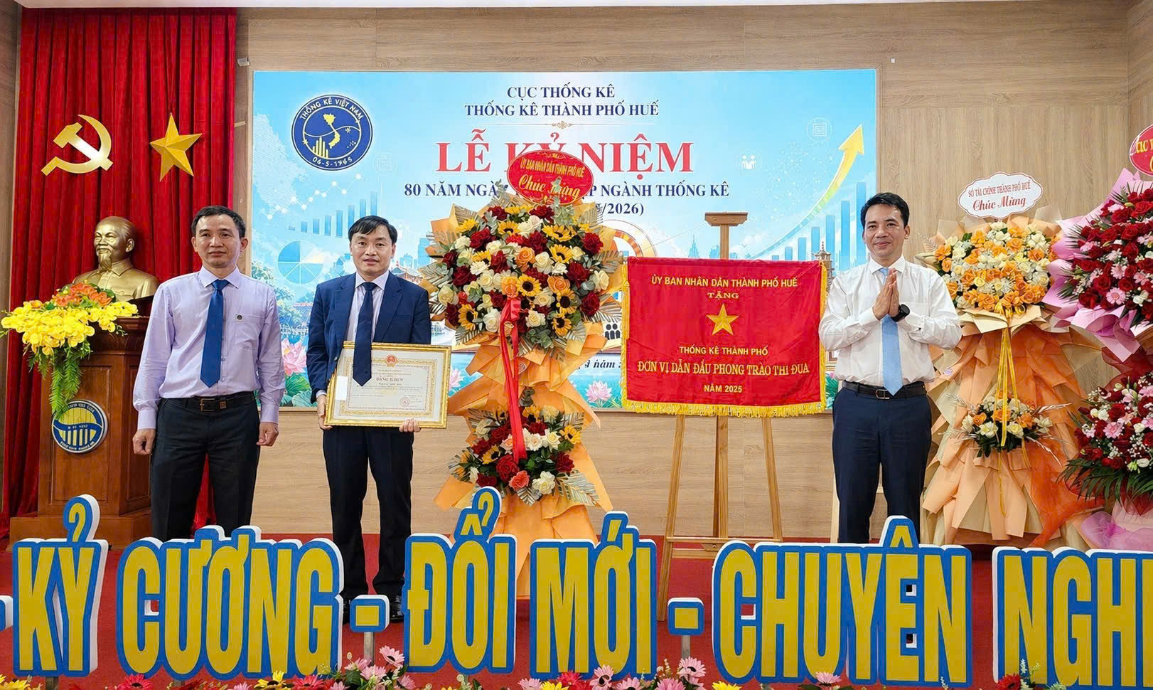 Phân tích, dự báo thông tin thống kê kịp thời, chính xác