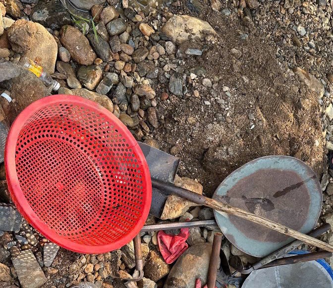 Truy quét “vàng tặc” tại khe Bùn và khe Li Leng