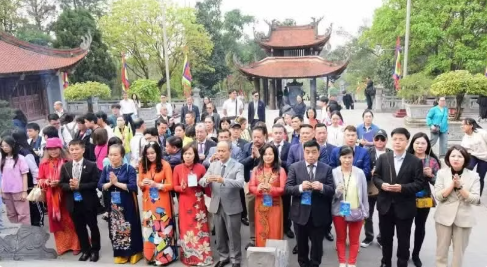 Tình dân tộc, nghĩa đồng bào