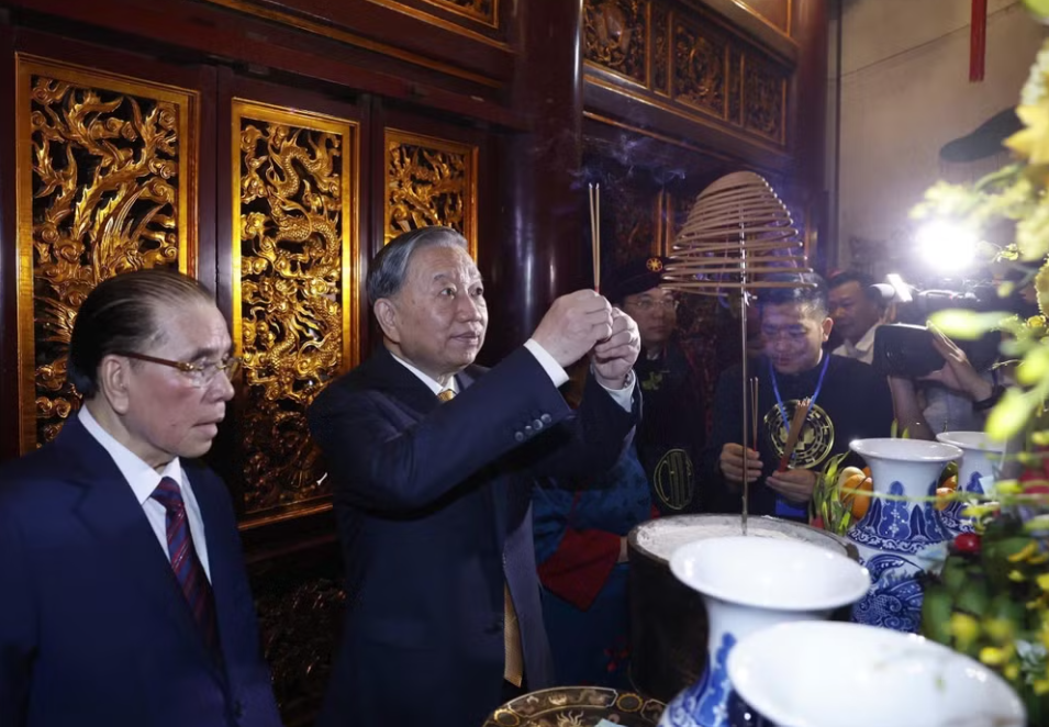 Tổng Bí thư, Chủ tịch nước Tô Lâm dâng hương Giỗ Tổ Hùng Vương