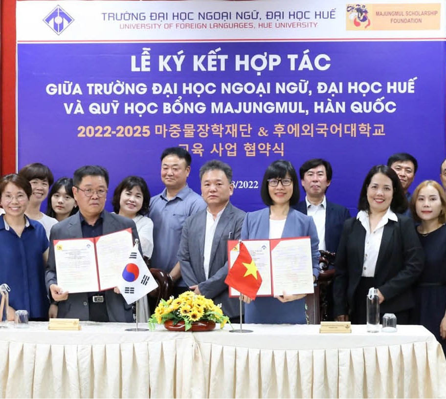 Xây dựng môi trường giáo dục hiện đại, hội nhập quốc tế