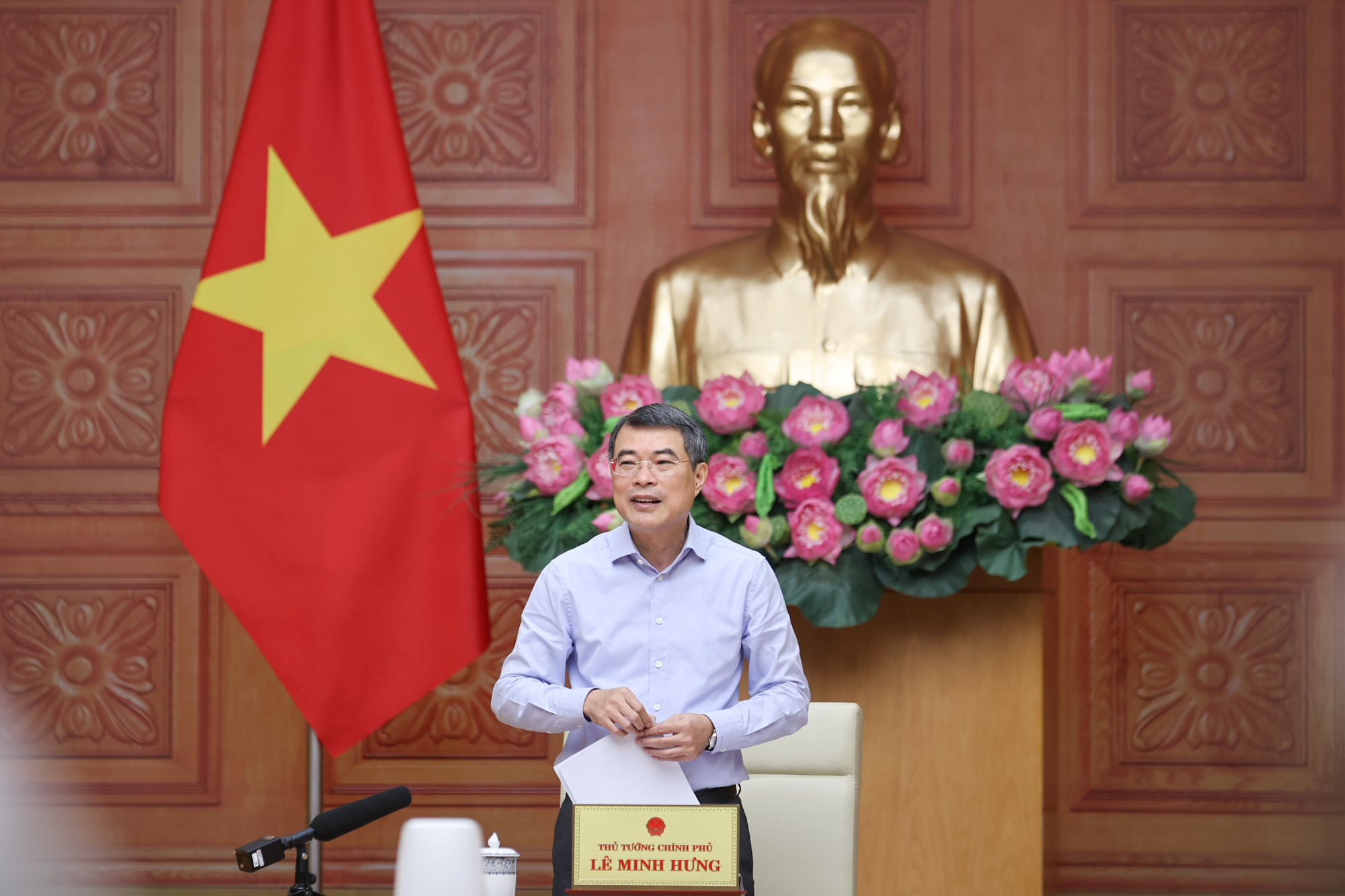 Quyết liệt cắt giảm thủ tục hành chính, phát triển toàn diện ngành văn hóa, thể thao và du lịch