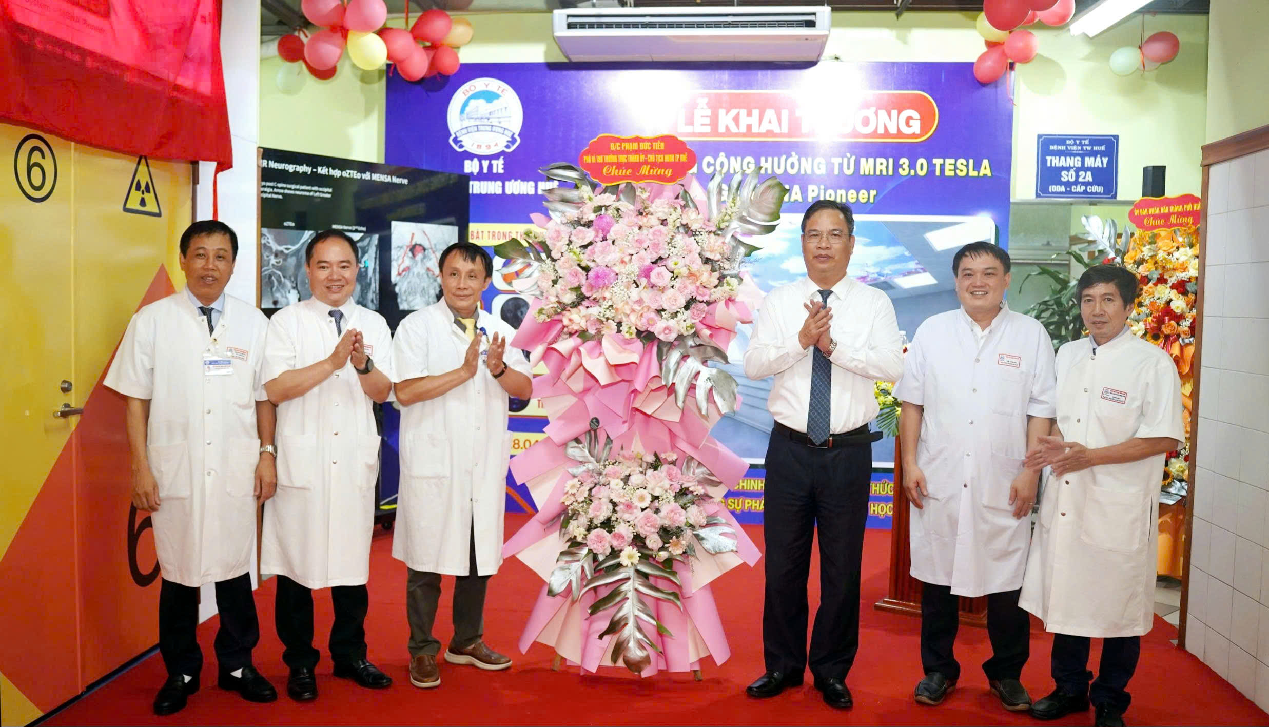 Bệnh viện Trung ương Huế khai trương máy cộng hưởng từ 3 0 Tesla – SIGNA Pioneer