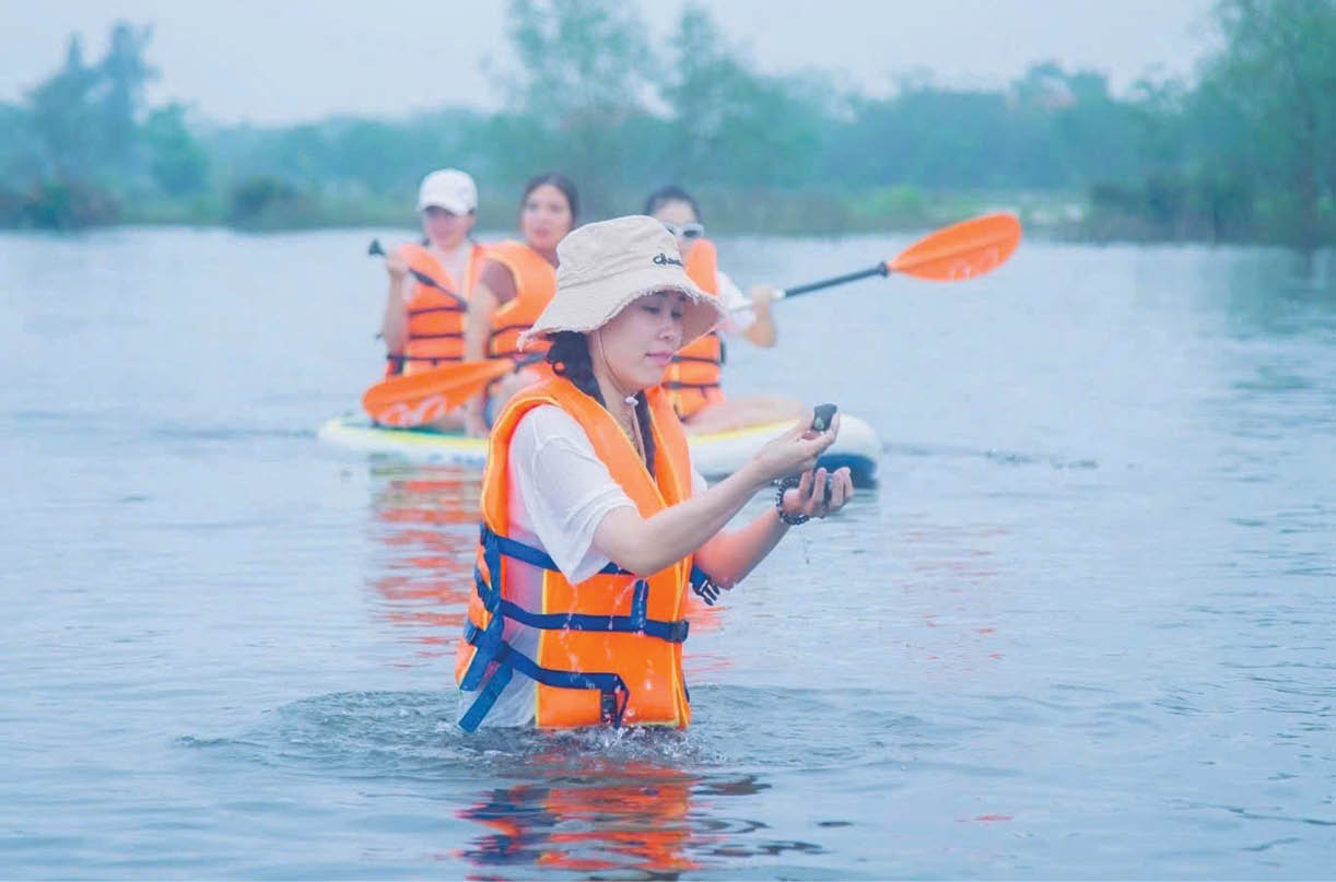 Về Huế để chữa lành