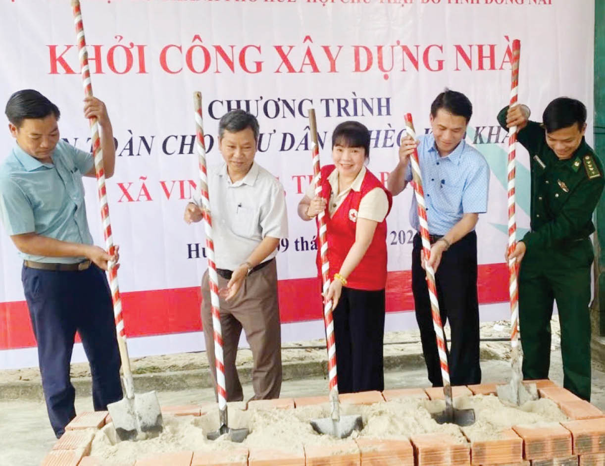 Tiếp sức cho ngư dân nghèo yên tâm bám biển
