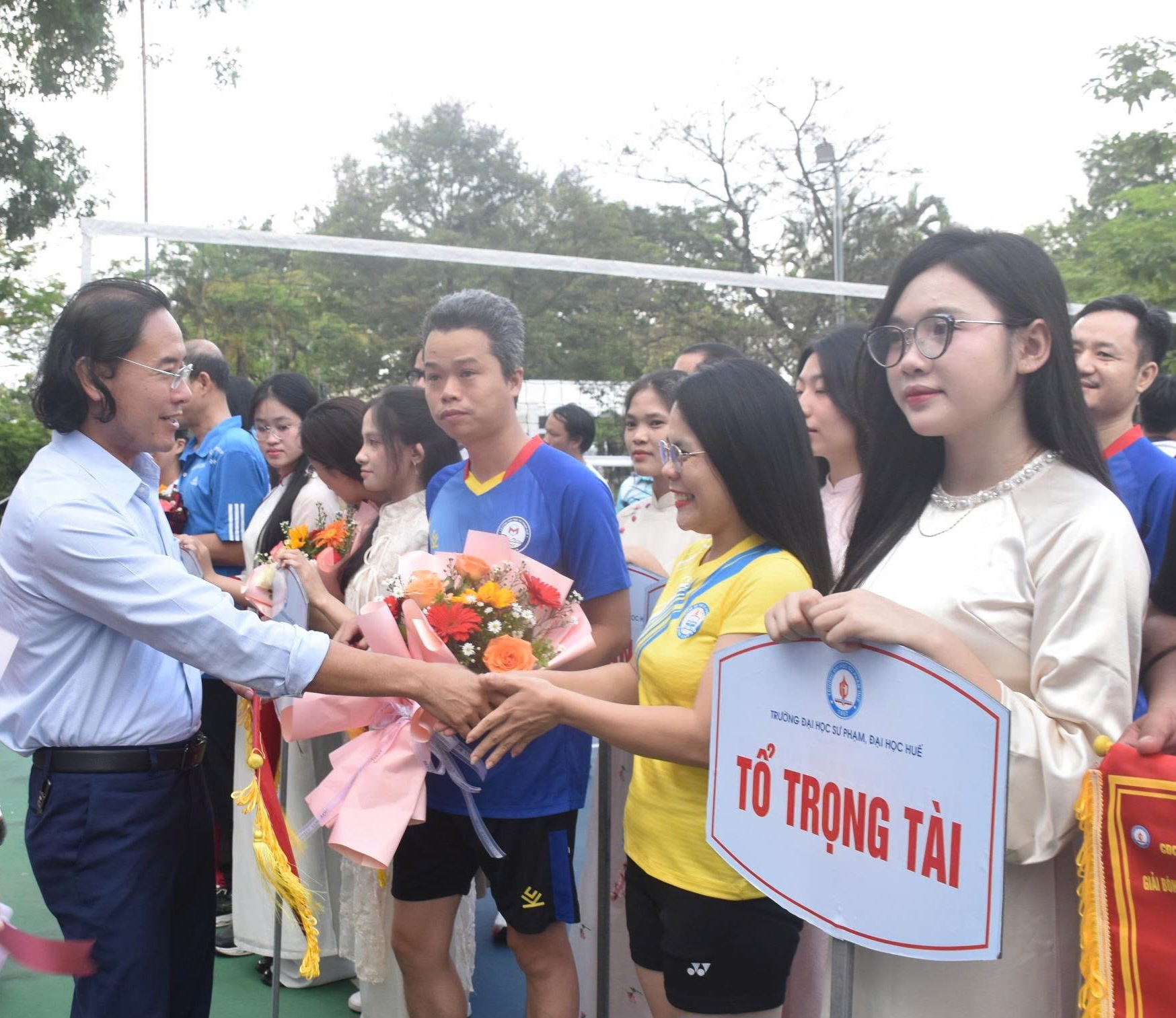 14 đội tham gia Giải bóng chuyền truyền thống Trường Đại học Sư phạm, Đại học Huế