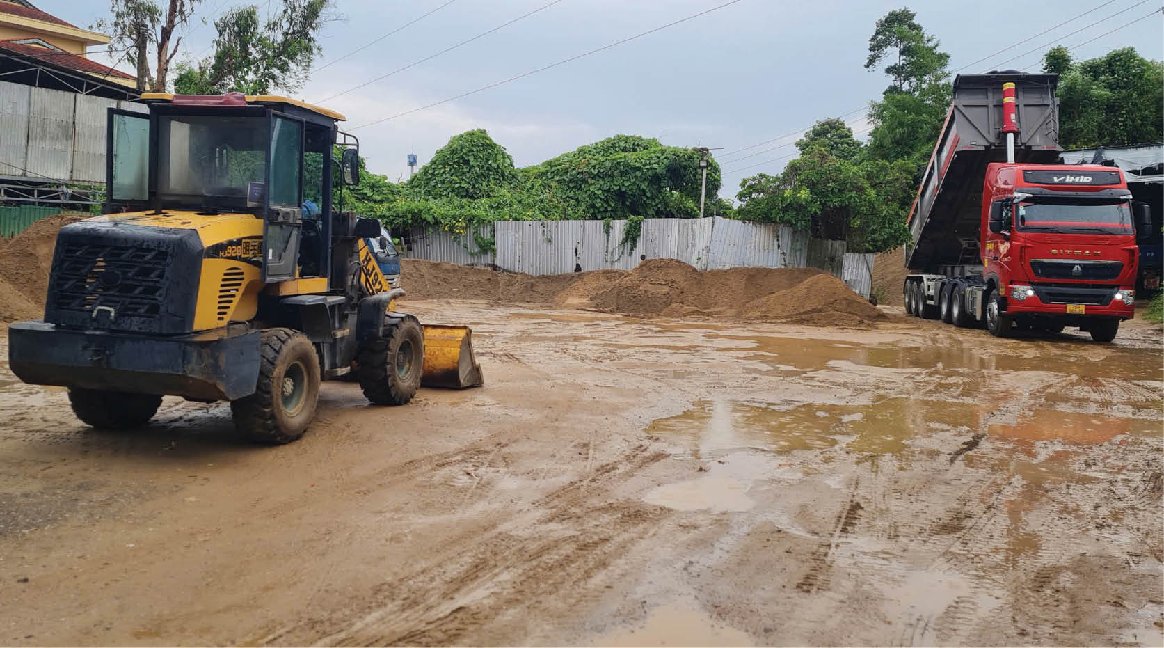 Kiểm tra, xử lý các bãi tập kết cát sỏi trái phép