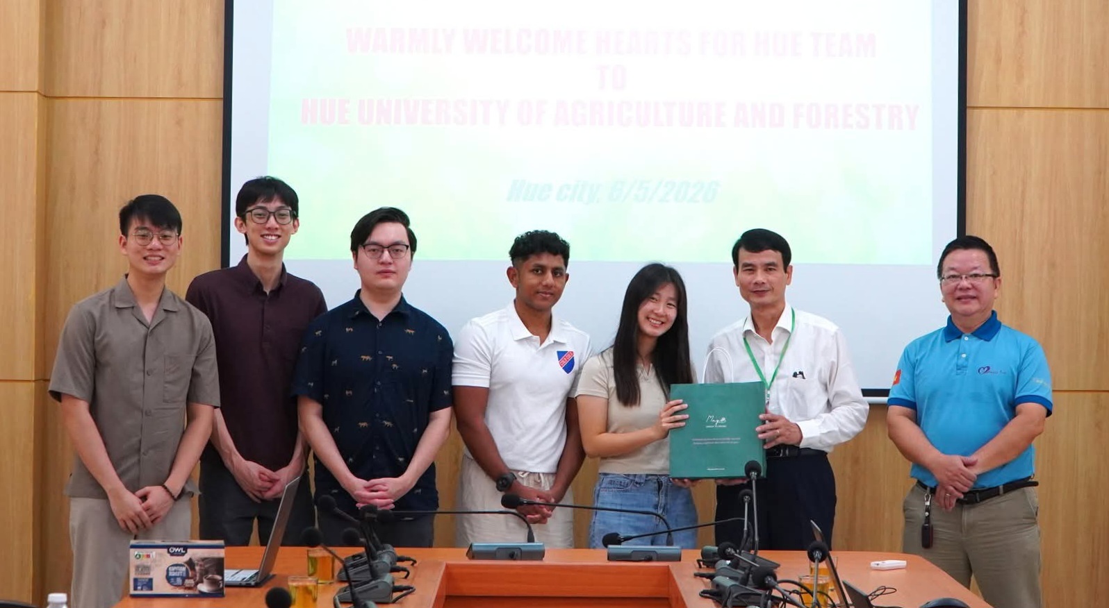 Trường Đại học Nông Lâm gặp mặt và làm việc với Quỹ Những trái tim Huế