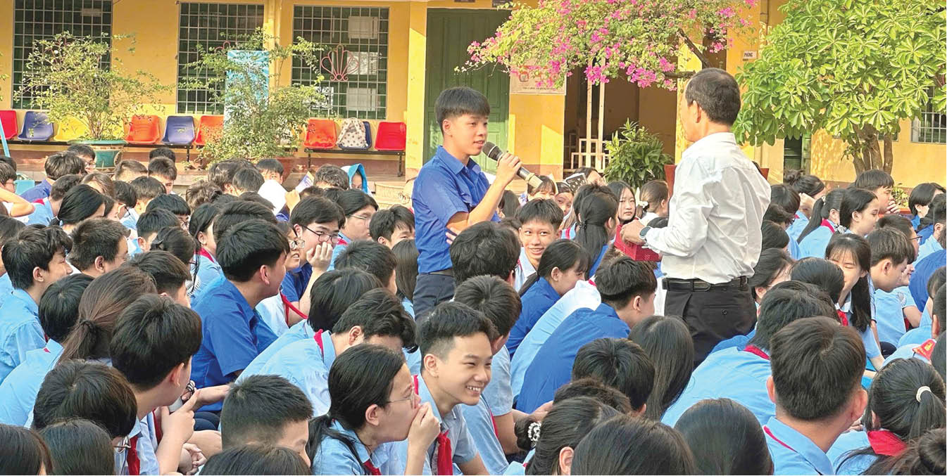 Trung học nghề Thêm lối đi sau THCS