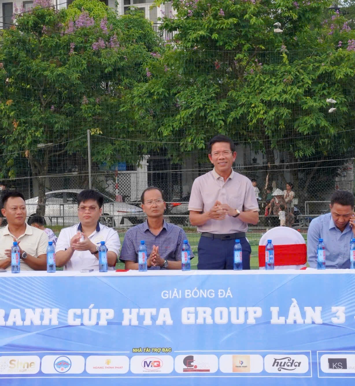 Nhiều hoạt động ý nghĩa từ giải bóng đá tranh cúp HTA Group
