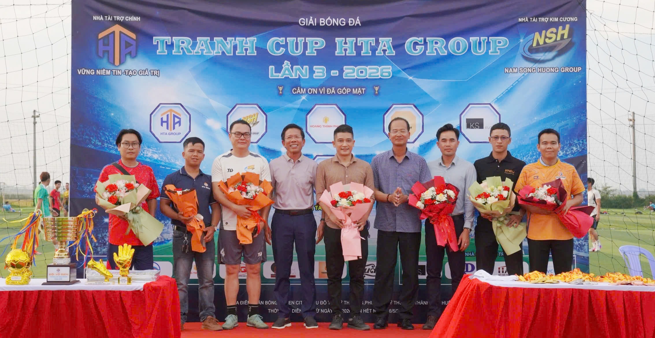 Nhiều hoạt động ý nghĩa từ giải bóng đá tranh cúp HTA Group