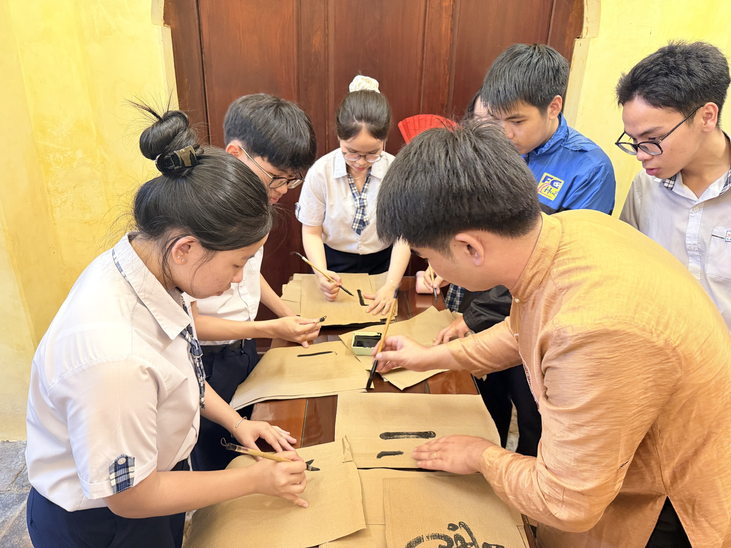 Trải nghiệm làm “ông đồ”