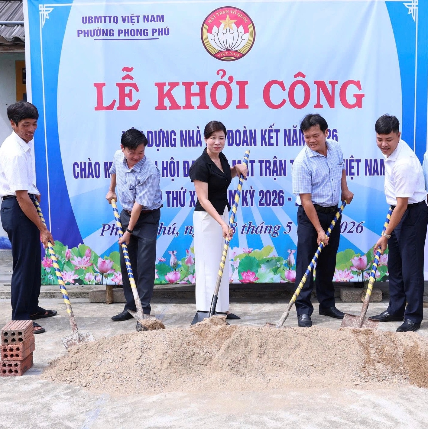 Phong Phú Khởi công xây dựng 2 nhà “Đại đoàn kết” cho hộ khó khăn