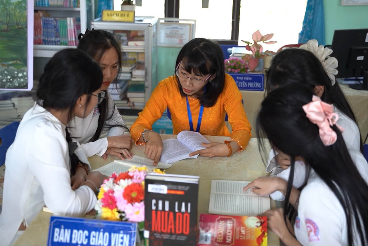 Gieo yêu thương từ bục giảng