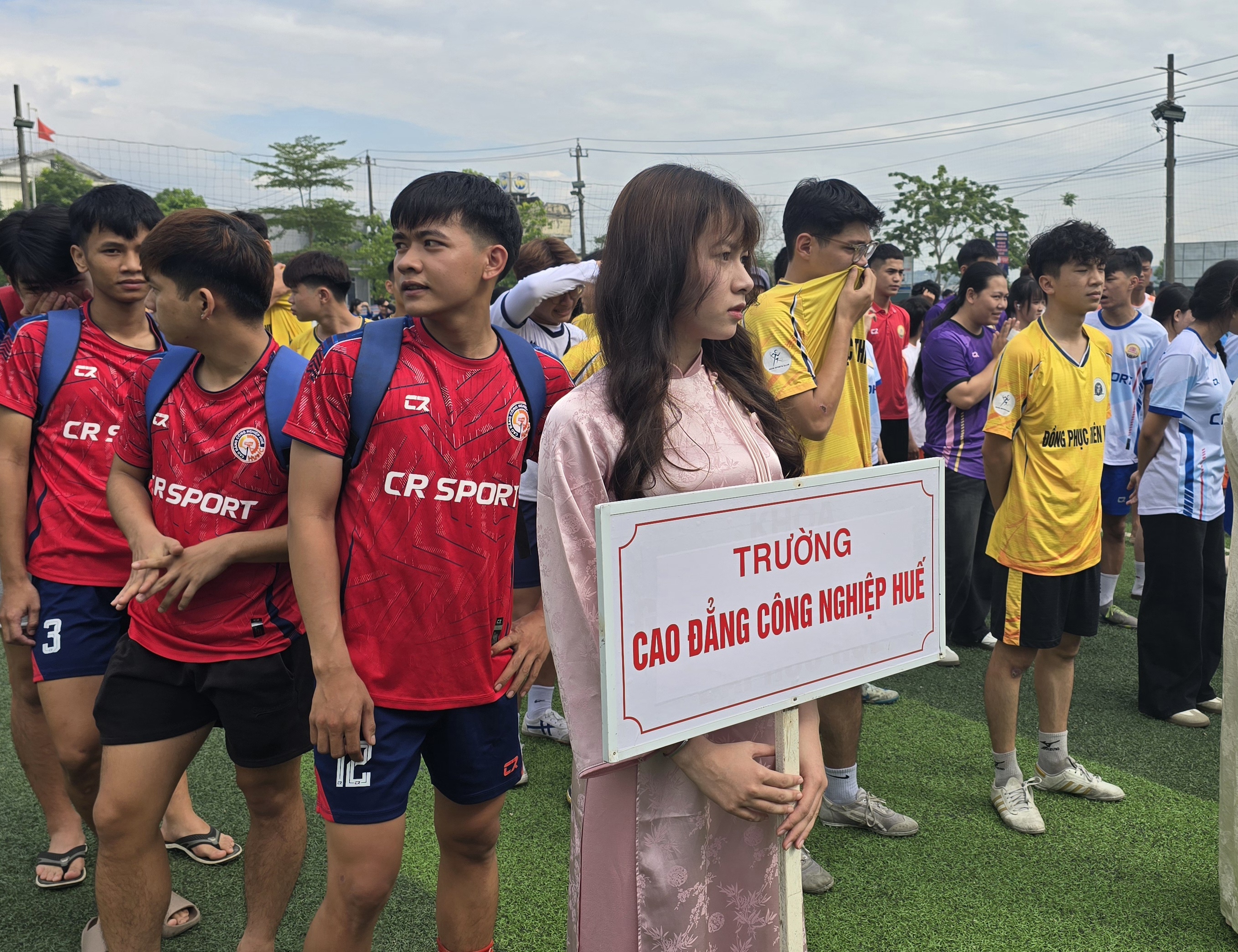 21 đội bóng tranh tài tại Giải Bóng đá sinh viên Huế năm 2026