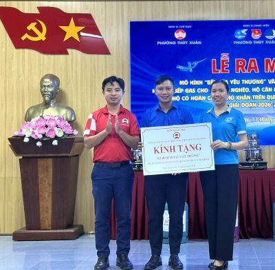 Chung tay sẻ chia cùng hộ khó khăn từ mô hình “Bếp lửa yêu thương”