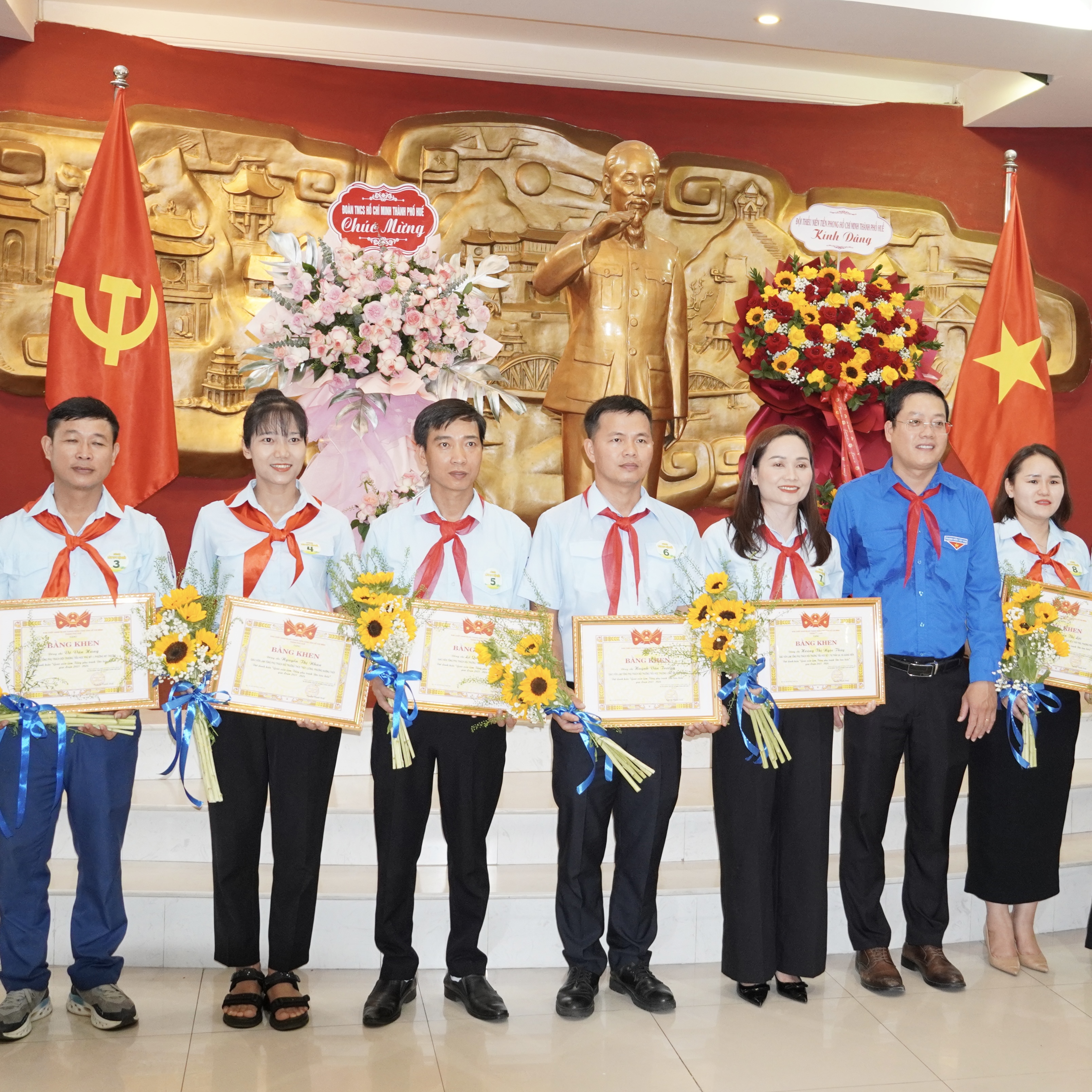 Tuyên dương 42 giáo viên Tổng phụ trách Đội giỏi và 43 thiếu nhi tiêu biểu