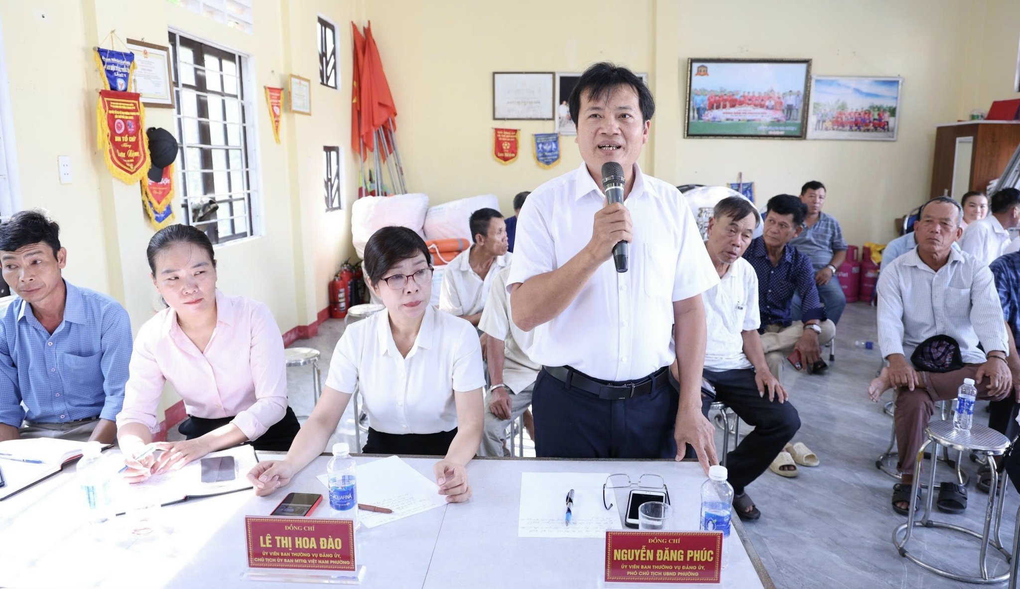 UBND phường Phong Phú đối thoại với dân về các vấn đề dân sinh