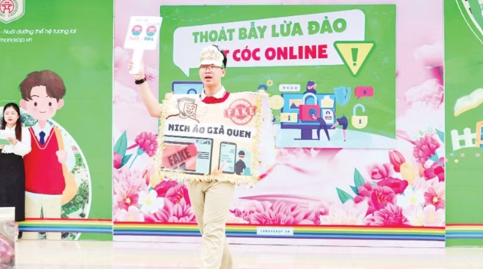 Tạo “hệ miễn dịch số” cho cộng đồng